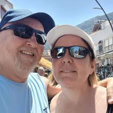 One of THE VERY BEST SALISBURY STEAK 1 (10 1/2 ounce) cans Campbell's  French onion soup 1 1/2 lbs ground beef 1/2 cup dry breadcrumbs 1 egg 1/4  teaspoon salt 1/8 teaspoon