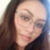 40+ perfiles de «Karina Mena»