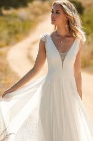 Fill your cart with color today! Rembo Styling Collection 2017 Faune Robe En Jersey Confortable Avec De La Fine Dentelle Et Jupe Boho Brautmode Rembo Styling Kleider Hochzeit