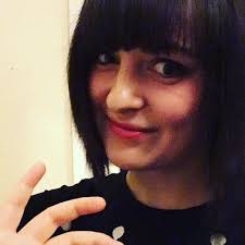 Roxanne Waldron's Instagram, Twitter & Facebook