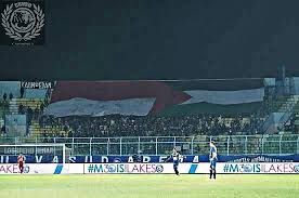 Oui, certains donnent l'impression de jouer à. Curvasud Arema Home Facebook