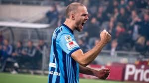 He runs 'red rooster' restaurant in new york city's harlem. Djurgardens Marcus Danielson Infor Malmo Ff Hemma Pa Tele 2 Dn Se