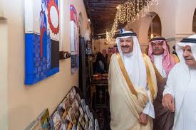 أجرى الأمير بندر بن سلطان بن عبدالعزيز، اتصالًا هاتفيًا، بولي العهد رئيس الوزراء بمملكة البحرين، الأمير سلمان بن حمد آل خليفة، لتقديم العزاء في وفاة رئيس الوزراء الراحل الأمير. Ø§Ù„Ø§Ù…ÙŠØ± Ø³Ù„Ø·Ø§Ù† Ø¨Ù† Ø³Ù„Ù…Ø§Ù† ÙˆØ§Ù„Ø§Ù…ÙŠØ± Ø³Ø¹ÙˆØ¯ Ø¨Ù† Ù†Ø§ÙŠÙ ÙŠÙØªØªØ­Ø§Ù† ÙÙ†Ø¯Ù‚ Ø§Ù„ÙƒÙˆØª Ø§Ù„ØªØ±Ø§Ø«ÙŠ Ø¨Ø§Ù„Ø§Ø­Ø³Ø§Ø¡