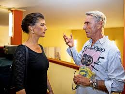 A documentary that captures the work of german politicians at parliamentary level; Sahra Wagenknecht Mir Geht Es Gesundheitlich Jetzt Viel Besser