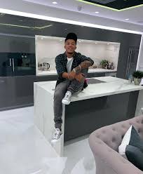 Find out everything about jadon sancho. Jadon Sancho Wiki 2021 Girlfriend Salary Tattoo Cars Houses And Net Worth