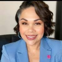 Beatriz Longoria's Instagram, Twitter & Facebook