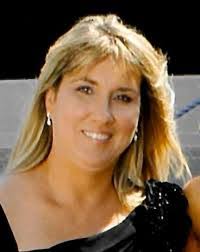 Laurie Perron's Instagram, Twitter & Facebook