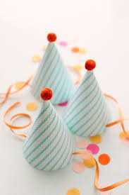 Birthday Hats For Adults Diy Tutorial Diy Party Hats Diy Party Hats Bead Cord Chapeaux De Fete Idees De Fete Fete Pour Enfants