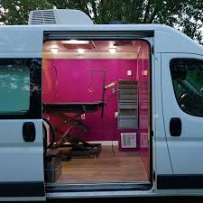 Aussie pet mobile comes to you and offers a complete range of cat grooming services. Our Mobile Pet Spa Dog Grooming Salons Mobile Pet Grooming Dog Grooming