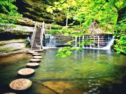 Matthiessen State Park, in Oglesby, Illinois ​Matthiessen State Park is a  scenic retreat featuring deep sandstone canyons, cascading waterfalls, and  miles of shaded hiking trails. Often quieter than nearby Starved Rock, it