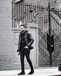The mens originals collection of chelsea, suede and lace up boots are built from the sole up with all the comfort, durability and good looks that make a blundstone unlike any other. Hoodie With Chelsea Boots Smart Casual Winter Outfits For Men 4 Ideas Outfits Lookastic