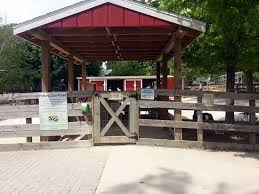 Animal rentals makes it easy to get up close and personal with your favorite farm animals. The Entrance To The Petting Zoo Area Picture Of Randall Oaks Zoo West Dundee Tripadvisor