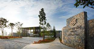 Emerald hills is 47 acres freehold land & residential title, development located at the peak of alam damai, cheras. Emerald Hills Infinite Avenues Of Leisure