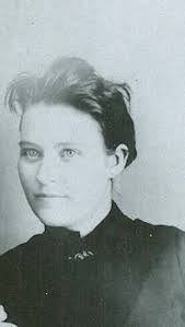 Mary Atterbury's Instagram, Twitter & Facebook