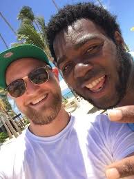 Having fun with the best people ever! Sylvia, Luis, Seba. Smiling and  having fun just as we walk