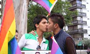 Ecuador únicamente reconocía el matrimonio heterosexual. Corte Constitucional De Ecuador Aprueba El Matrimonio Igualitario