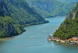 De asemenea, apele au acoperit 945 de. DunÄƒrea La Cazane Un Spectacol Fascinant Coltisor De Romania