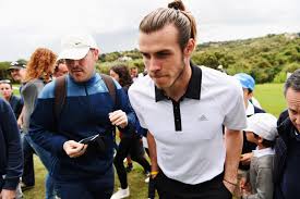 The welsh soccer star, who plays for bale was spotted playing golf wednesday while his teammates played tottenham in an audi cup. Spanish Press Blames Love Of Golf For Gareth Bale S Injury Woes Bleacher Report Latest News Videos And Highlights