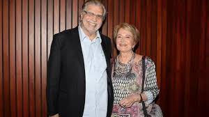 As declarações de amor feitas constantemente, nas aparições na tv e também nas redes sociais. 2ifbited7nkj7m