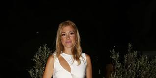 Στο κεντρικό δελτίο ειδήσεων του mega και τη ράνια τζίμα μίλησε ο αρθρογράφος των «νέων» δημήτρης μανιάτης, αναφορικά με τις καταλήψεις στα σχολεία, αλλά και το θέμα των μασκών για τους. Rania Tzima Me Pio Konta Mallia Apo Pote Sthn Premiera Omorfia Eidhseis