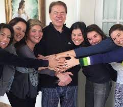 A primeira delas é íris abravanel (65). Filhas Do Silvio Santos Conheca As 6 Filhas Do Apresentador Waufen