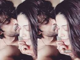 Small screen celebs and their PDA