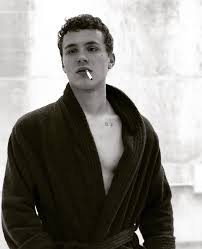 Stylized as e l i t ǝ) is a spanish thriller teen drama streaming television series created for netflix by carlos montero and darío madrona. Aron Piper Ander And Elite Image 6450883 On Favim Com