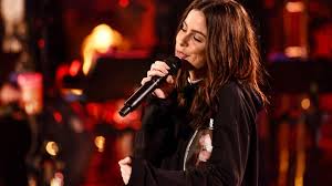 Benjamin budde, der gemeinsam mit seinem vater den musikverlag budde music führt, und seine freundin sigal haben sich dort bei einer mehrtägigen. Lena Meyer Landrut Bei Sing Meinen Song Bewegendes Lied Uber Ihren Vater Stern De