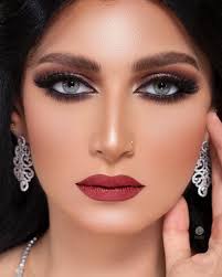 477 likes 114 comments g a r a m i official garami signature on instagram كولكشن رمضان العيد موديل مكون من ٣ simple makeup formal makeup beauty women