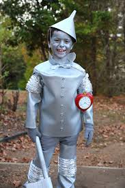 This costume is relatively simple and has a huge impact. Wizard Of Oz Family Costumes With Photos Diy Instructions