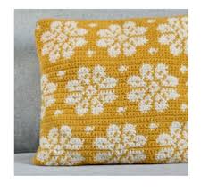 Crocheted Napkin In A Closet غطاء مخدة تابستري مع الطريقة بالصور In 2020 Crochet Crochet Blanket Blanket