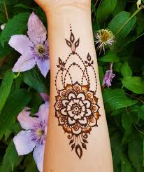 Pin By Alicia On Henna In 2020 Henna Stain Henna Tattoo Henna
