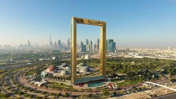 This architectural wonder titled the 'Dubai Frame', is located in Zabeel Park, and measures 150m x 93m. It shows people two perspectives: looking from one side, they see Old Dubai and the