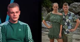 He was the first contestant to leave the competition, having been voted off at his own request after three days. Dennis Schouten Doet Mee Aan Expeditie Robinson Superguide
