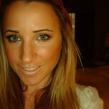 Angela Digiovanni's Instagram, Twitter & Facebook