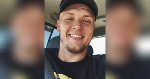 Leslie Knott's Instagram, Twitter & Facebook