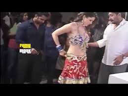sunny leone makeup man trying to touch