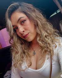 Michelle Rueda (@michelleruedat) • Instagram photos and videos