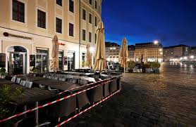 Честно говоря, когда объявили второй локдаун никто и подумать не мог о том, что всё может так сильно затянуться, на минуточку. Bez Rozhdestvenskih Yarmarok Glintvejna I Fejerverkov V Germanii Vvoditsya Zhestkij Lokdaun