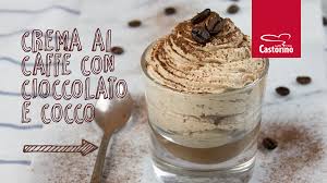 E' una crema al mascarpone e caffè comodissima da preparare e da utilizzare, sempre sul genere della crema di pistacchio e mascarpone e la crema al mascarpone e nutella che tanto amo. Dolci Al Caffe