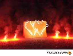 Brennendes Doppelherz Mit Bengalfeuer Herz Hochzeit Hochzeit Feuerwerk Bilder