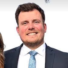 Excited to announce that I was selected to be a part of Highspot's Revenue  Advisory Board. Honored to be a part of such a talented group & excited to  invent the future