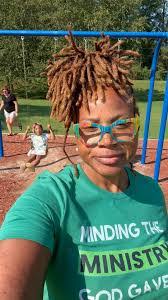 Janette Stringer's Instagram, Twitter & Facebook