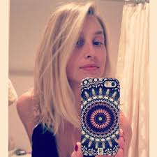 Whitney Port sporting a new long bob