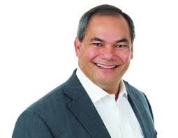 Gold Coast Mayor plants city's 651,681st tree