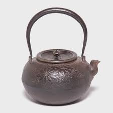 Japanese Tetsubin With Chrysanthemum Blossoms In 2021 Japanese Teapot Tea Pots Japanese