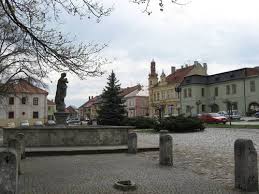 Kouřim je město ležící v okrese kolín asi 21 km západně od kolína. Kourim Astronomicky Stred Evropy Video Www Infoglobe Cz