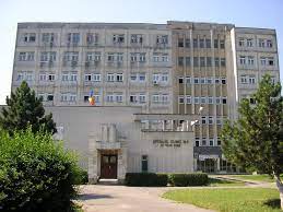 Agitaţie mare, astăzi, la spitalul clinic judeţean de boli infecţioase şi pneumoftiziologie „victor babeş craiova, unde conducerea unităţii revenind la realizări, spitalul 3 din craiova a beneficiat în 2013 de un suport financiar de peste 400.000 de lei din bugetul primăriei craiova, adică din banii. Spitalul Clinic De Bi Si Pnf Victor Babes Craiova Fotografii Facebook