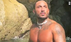 Diary of a French PUA discussing their experience with X actresses and their cocks