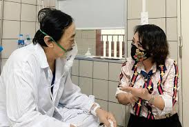 Con nuôi nghệ sĩ giang còi. Nghá»‡ SÄ© Giang Coi Nháº­p Viá»‡n Vi Thá»• Táº£ Ra Mau Ä'á»i Nghá»‡ SÄ© Thanh Nien
